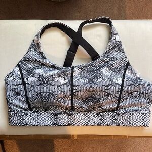 NWOT Light n tight bra